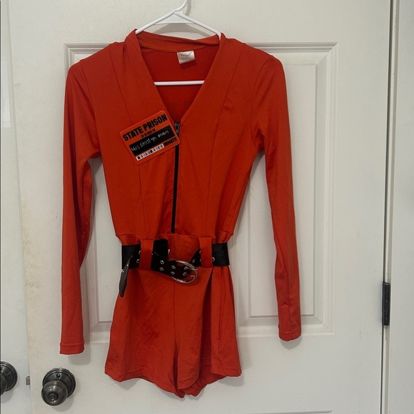 Spirit Confined Cutie Inmate Costume Jumpsuit adult size small 4–6 orange - Picture 2 of 6